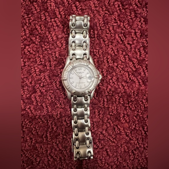 Kenneth Cole KC4062 wristwatch host pick